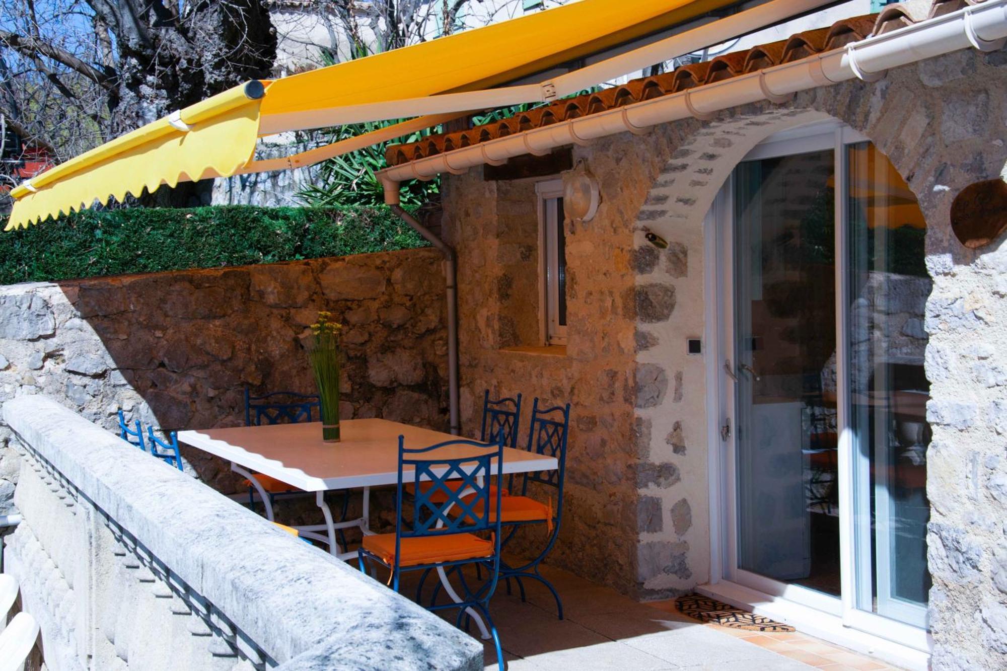 בית הארחה La Roche-sur-le-Buis 	Les Grands Pres Des Baronnies מראה חיצוני תמונה